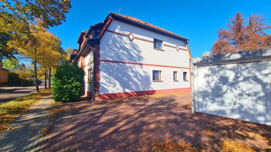 Seitenansicht Mehrfamilienhaus K�then (Anhalt)