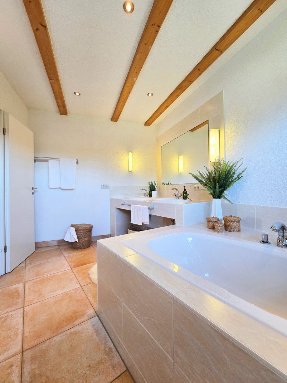 Badezimmer OG Einfamilienhaus Gr�bzig