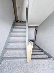 Treppenhaus Preiswertes Wohnungspaket f�r Kapitalanleger - 3 Einheiten, voll vermietet