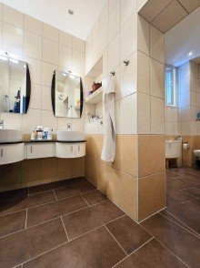 Badezimmer Eine Familien-Wohlf�hloase wartet auf Sie