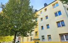 Wohnhaus Vermietete 4-Zimmer-Wohnung mit Balkon in sehr beliebter Wohngegend