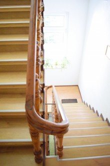 Treppenhaus Top Lage: 3-Zimmer mit Balkon im Zentrum von K�then!