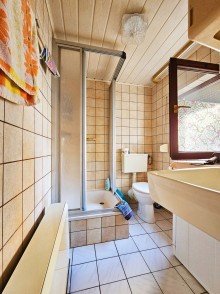 EG - Badezimmer Historischer Charme vor der Haust�r