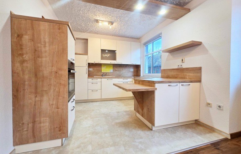 K�che Aken Etagenwohnung Raumwunder mit gro�em Wohlf�hlfaktor & toller Einbauk�che