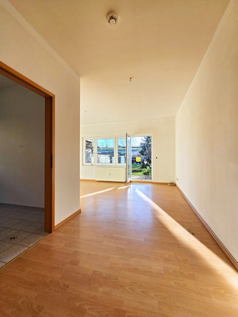 Wohnzimmer-2 Erdgeschosswohnung K�then (Anhalt)