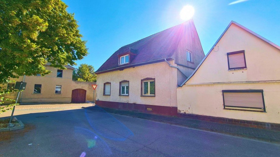 Vorderansicht Einfamilienhaus Radegast