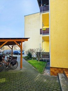 Hinterhof Einladende 3-Zimmer-Wohnung mit Balkon: Perfektes Eigenheim oder lukrative Investition in K�then!