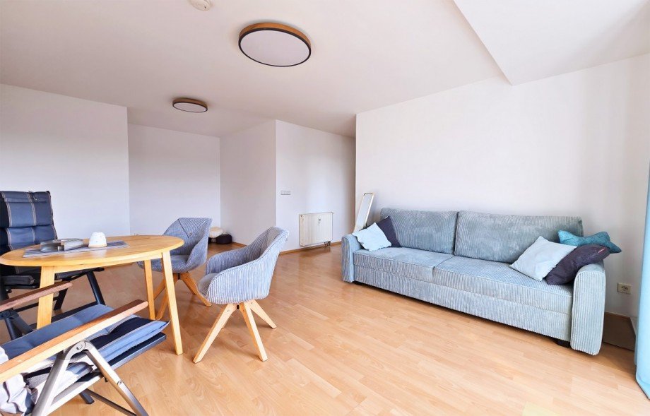 Wohnzimmer Dachgeschosswohnung K�then (Anhalt)