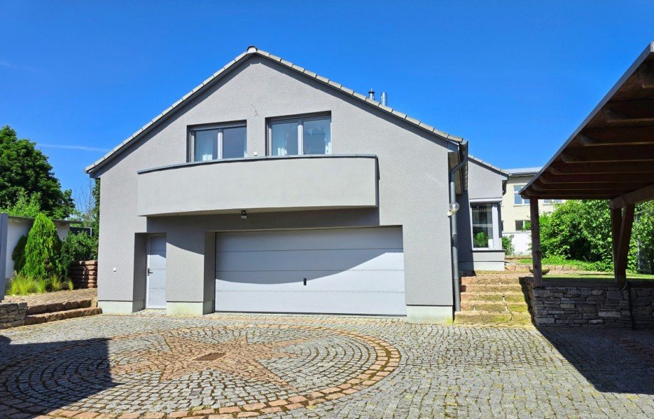 Haus und Hof Einfamilienhaus Gr�bzig
