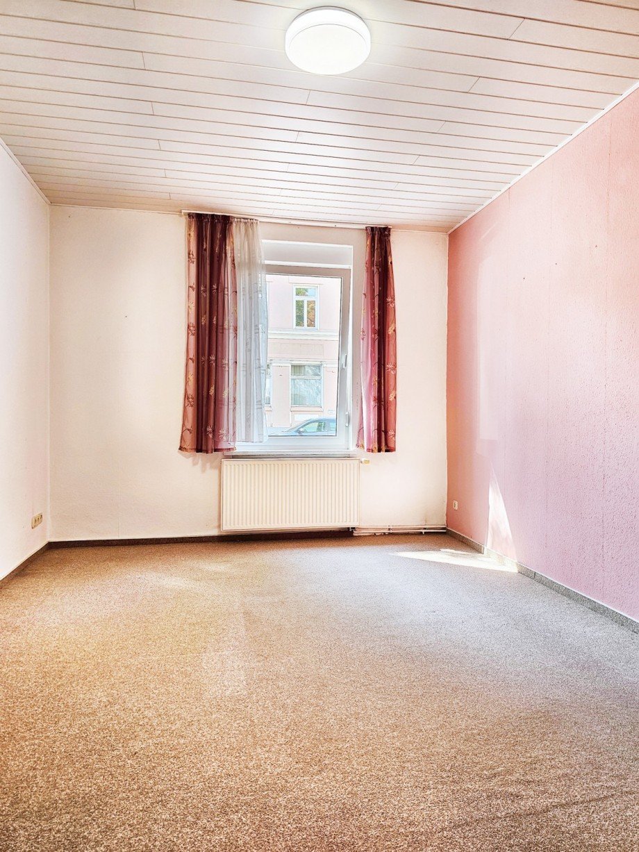 Zimmer EG Mehrfamilienhaus K�then (Anhalt)