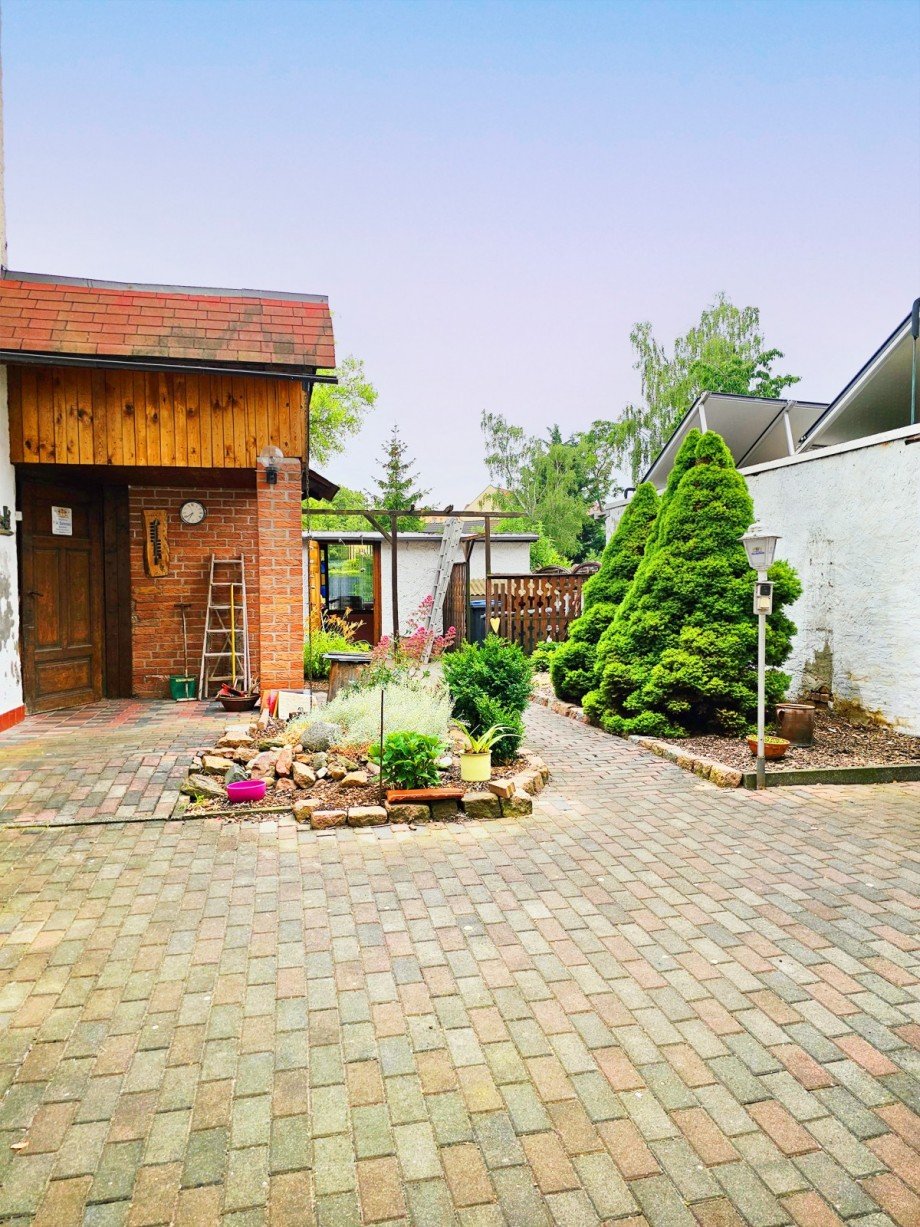 Hinterhof Mehrfamilienhaus K�then (Anhalt)