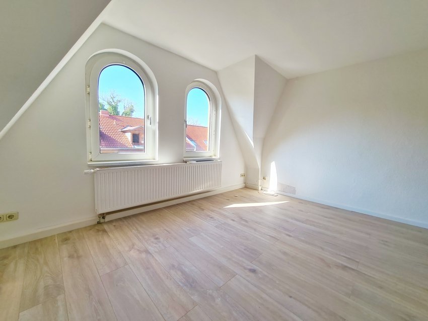 Wohnzimmer Dachgeschosswohnung K�then (Anhalt)