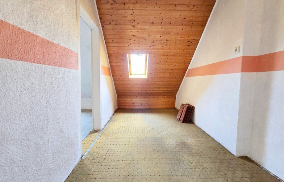 Zimmer DG Reihenmittelhaus K�then (Anhalt)