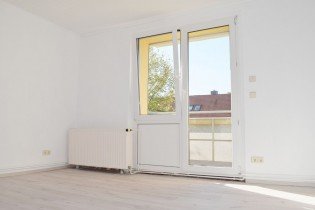 Hauptbild Schicke Hochparterre-Wohnung mit Balkon in begehrter Lage