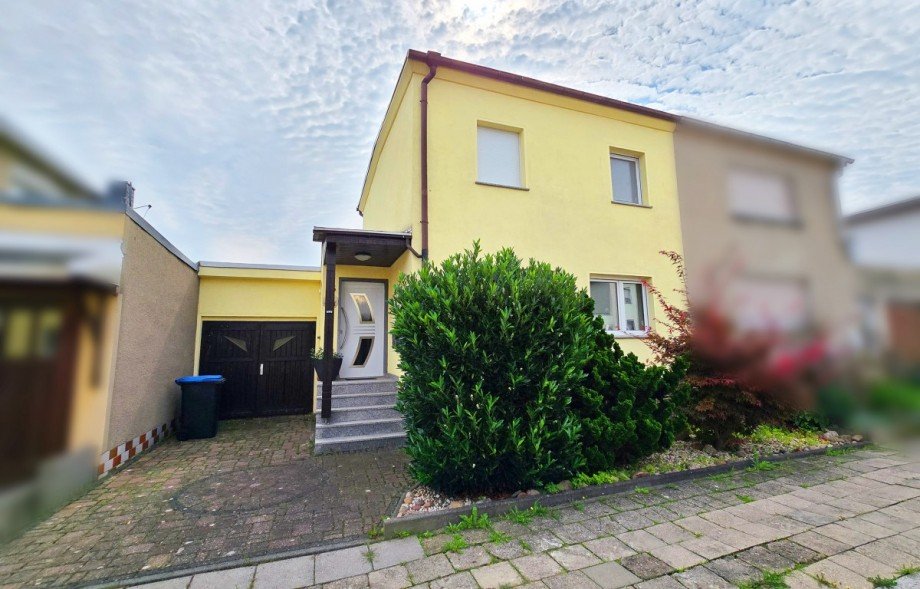 Doppelhaush�lfte Doppelhaush�lfte K�then (Anhalt)