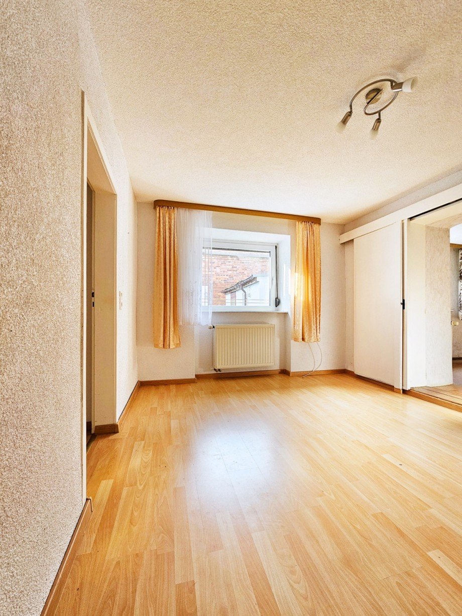 Zimmer Einfamilienhaus Z�rbig
