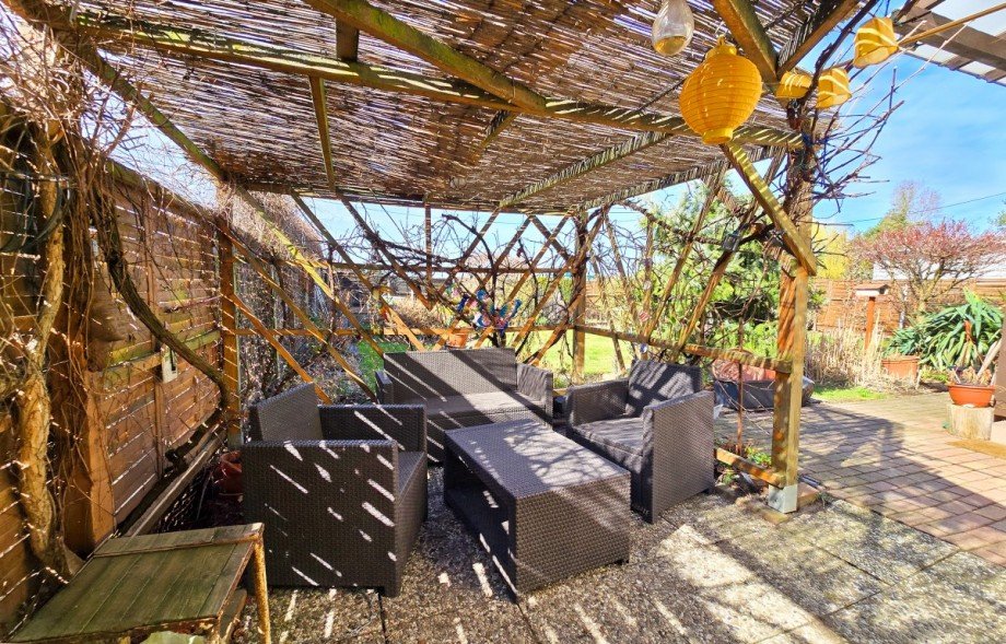 Gro�e �berdachte Terrasse Einfamilienhaus Aken