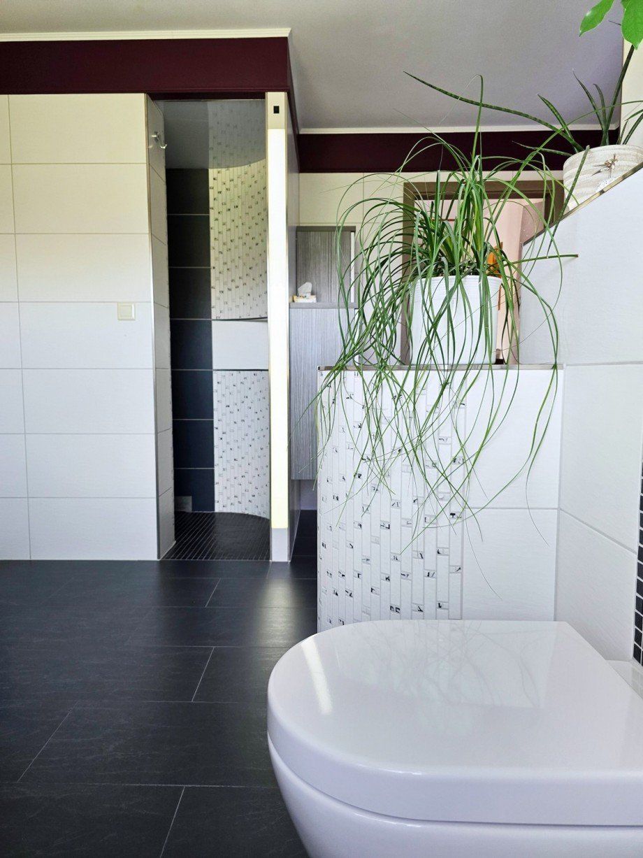 Badezimmer OG Zweifamilienhaus Rohndorf-Glauzig
