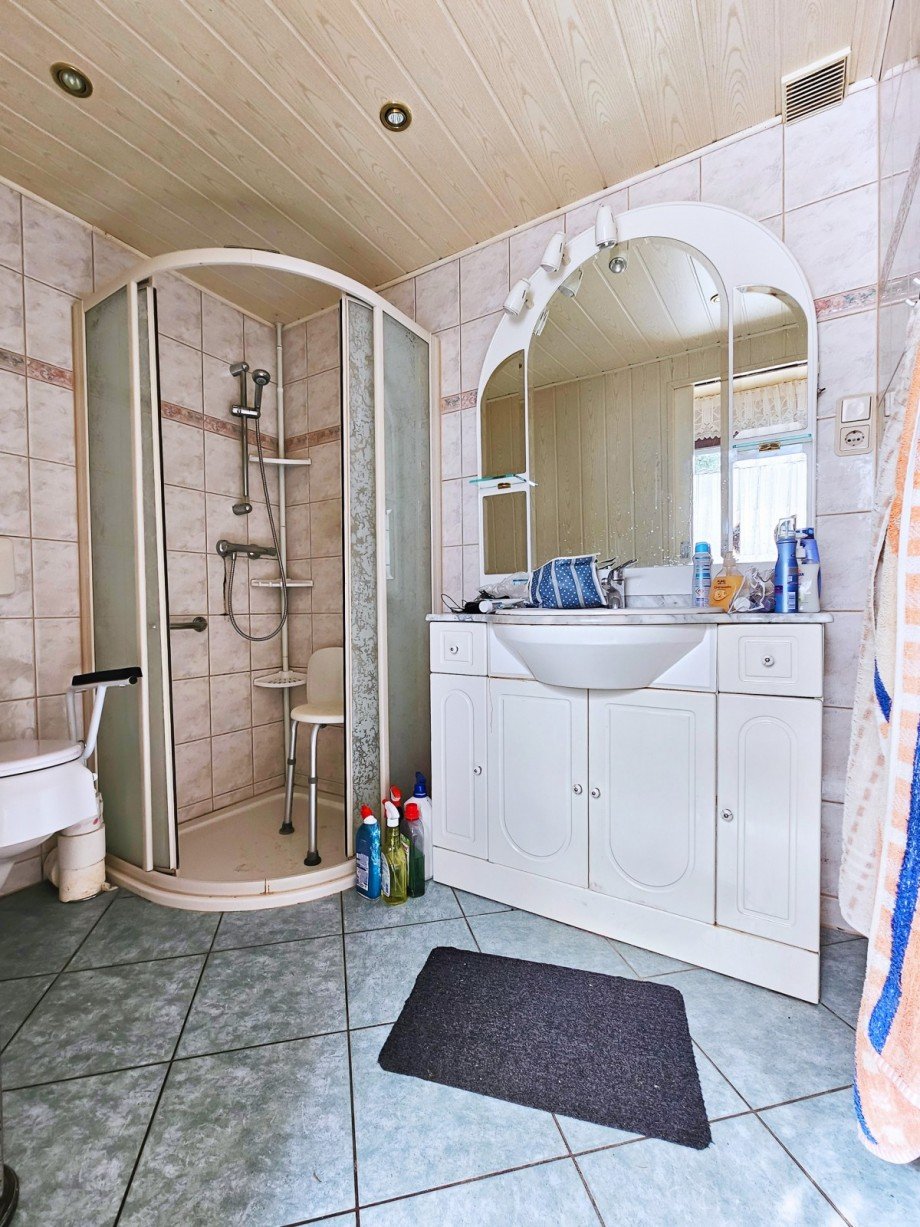 Badezimmer Doppelhaush�lfte Aken