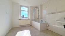 Badezimmer Vierraumwohnung in beliebter Wohngegend