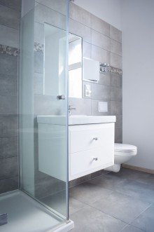 Bad Schickes Wohnen mit Balkon!