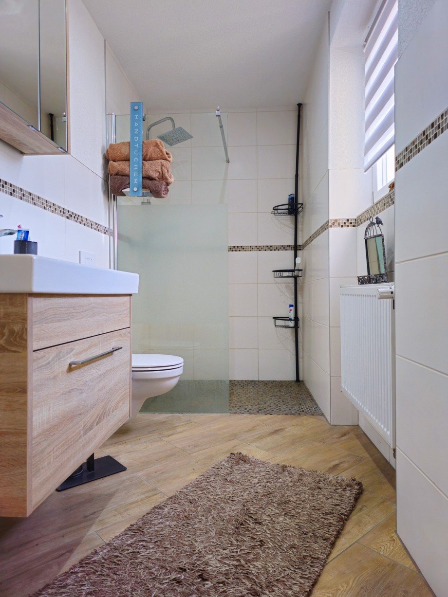 Badezimmer EG Einfamilienhaus Gro�badegast