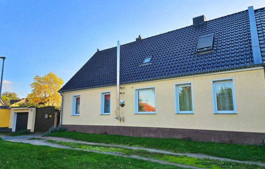 Ansicht Stra�e Doppelhaush�lfte Gro� Rosenburg