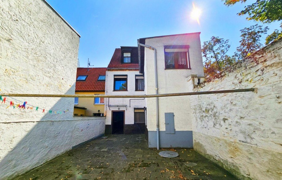 Innenhof Reihenendhaus Aken