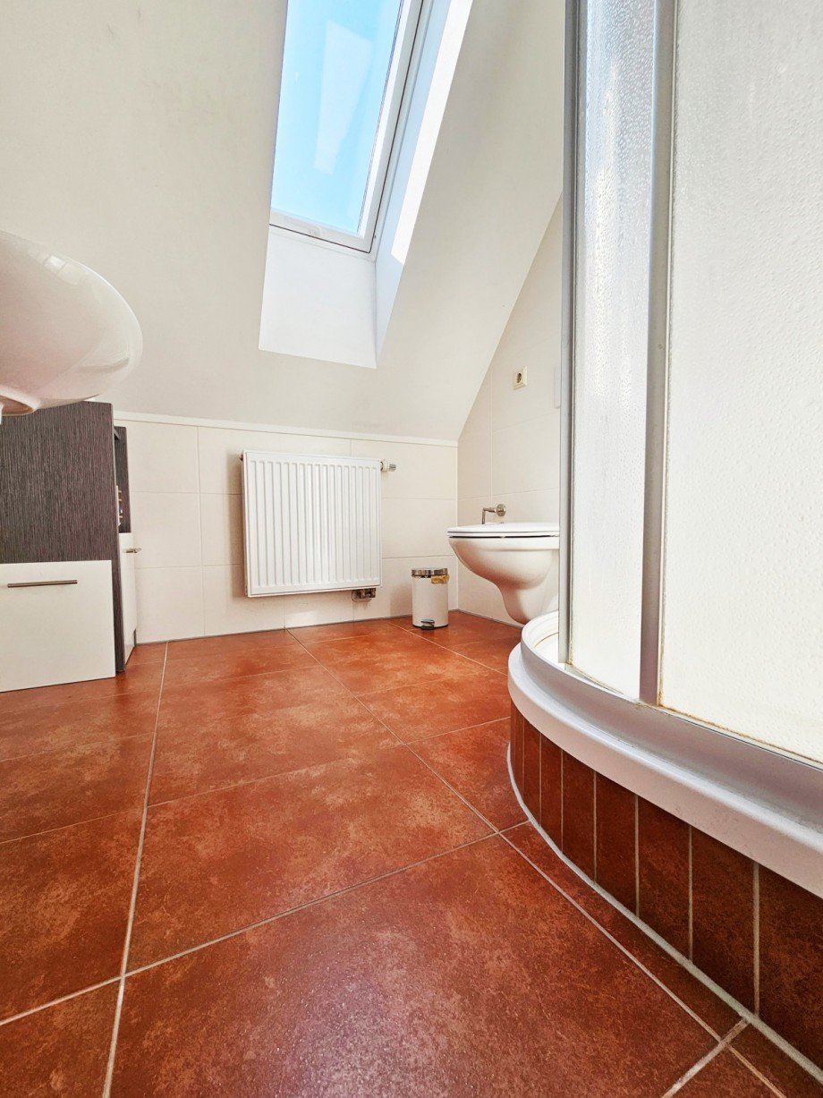 Badezimmer Dachgeschoss Einfamilienhaus K�then (Anhalt)