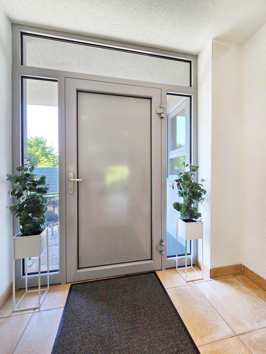 Hauseingang Einfamilienhaus Gr�bzig