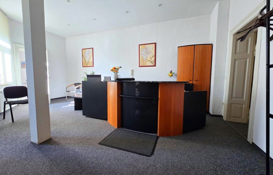 Gewerbe/Praxis EG Wohn- / Gesch�ftshaus K�then (Anhalt)