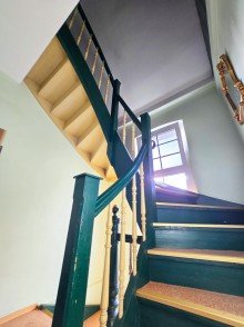 Treppenhaus Solides Mehrfamilienhaus mit 4 Einheiten - Attraktive Kapitalanlage in K�then