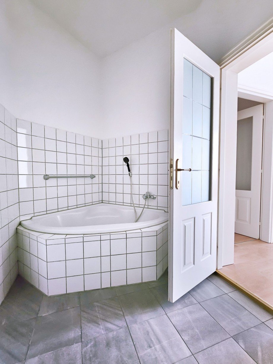 Badezimmer Erdgeschosswohnung K�then (Anhalt)