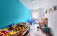 Zimmer Vermietete 4-Zimmer-Wohnung mit Balkon in sehr beliebter Wohngegend