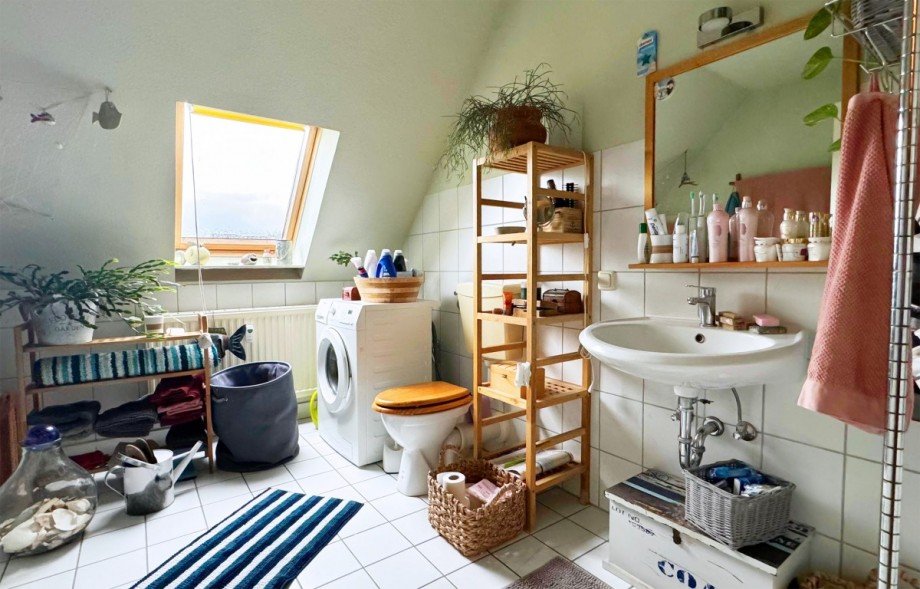Badezimmer Dachgeschosswohnung K�then (Anhalt)