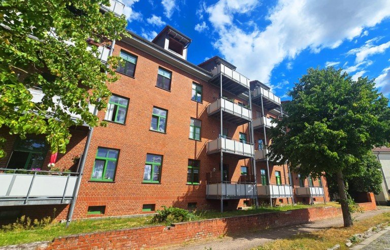 Au�enansicht Zerbst/Anhalt - Zerbst/Anhalt Etagenwohnung Vermietete Zweiraumwohnung in begehrtem & tollem Wohnkomplex