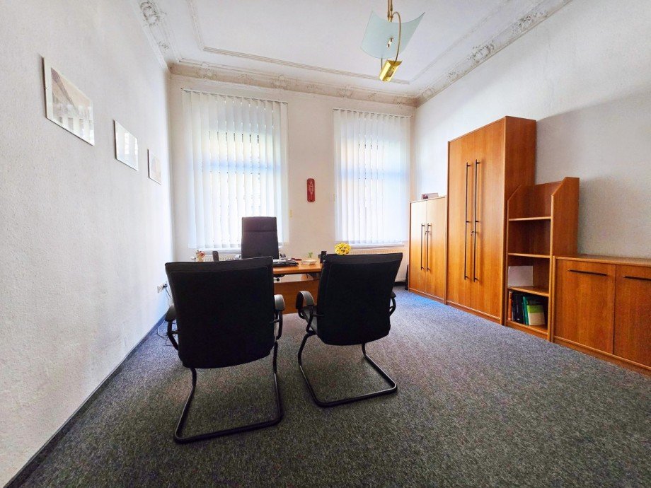 Gewerbe/Praxis EG Wohn- / Gesch�ftshaus K�then (Anhalt)