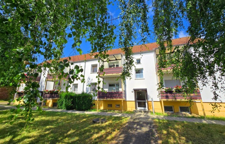 Wohnkomplex K�nnern Etagenwohnung 3-Raum-Wohnung mit Balkon, Stellplatz & Garage in ruhiger Lage von K�nnern - sofort verf�gbar!