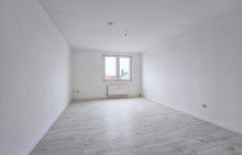 Zimmer �ber den D�chern von K�then: Gro�z�giges Wohnen mit traumhafter Dachterrasse!