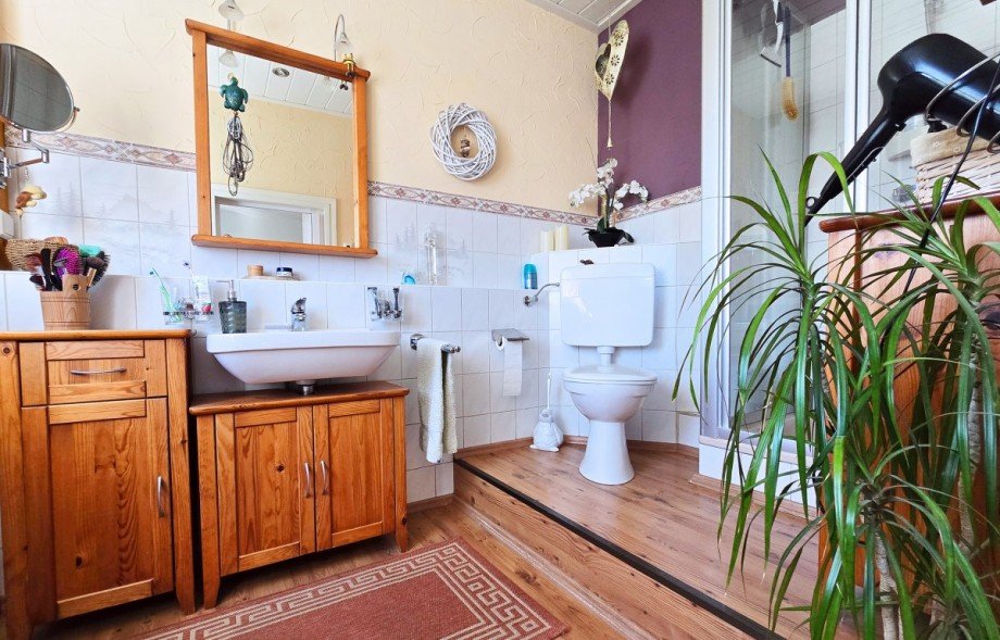Badezimmer 1OG Haus Gr�bzig