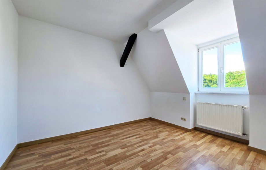 Zimmer Dachgeschosswohnung K�then (Anhalt)