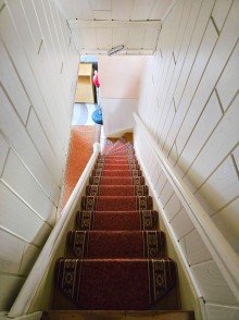 Treppe Rotes Heim, Gl�ck allein - Viel Platz f�r Familientr�ume in Maxdorf!