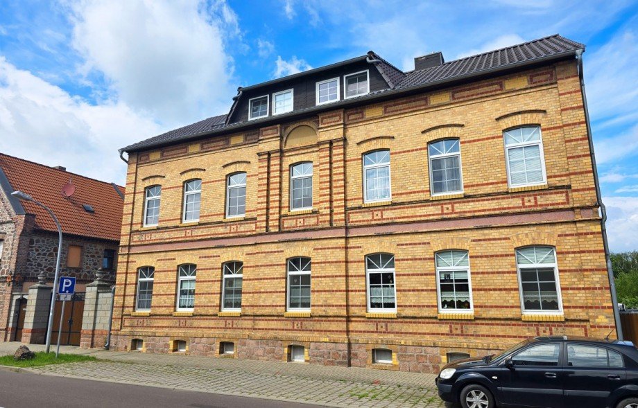 Wohnhaus Etagenwohnung Petersberg