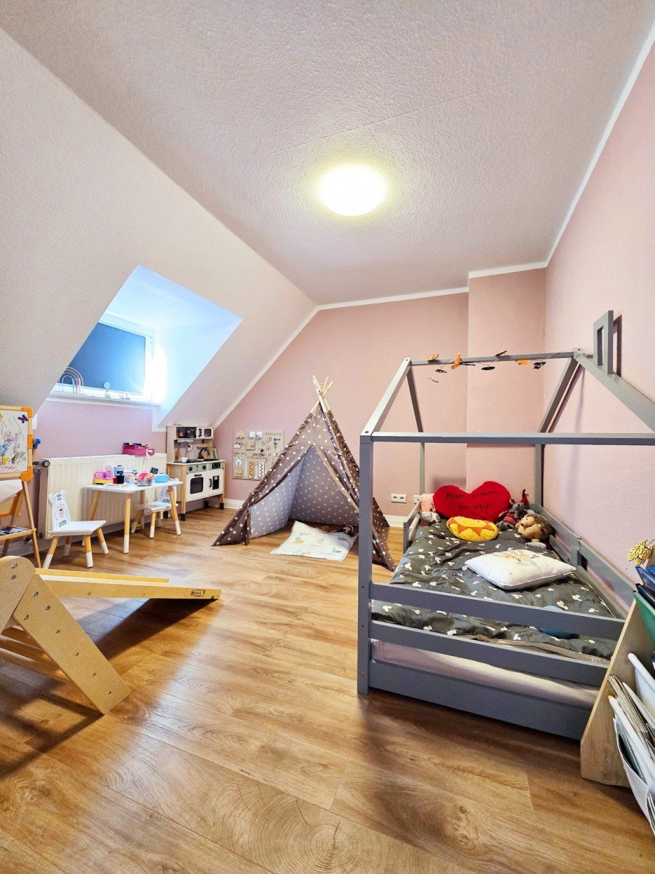 Zimmer DG Reihenmittelhaus K�then (Anhalt)