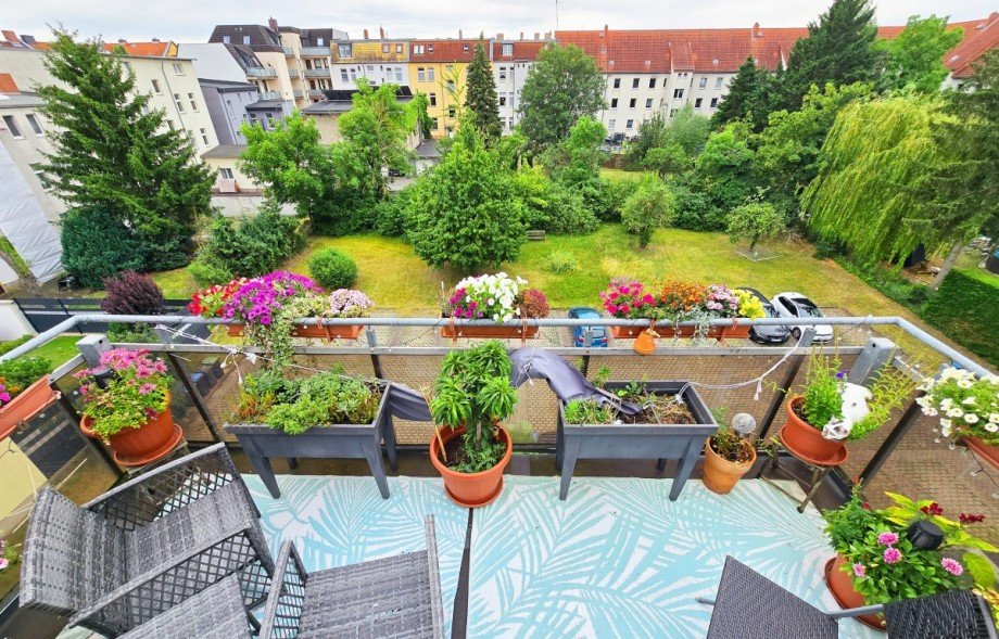Balkon links Dachgeschosswohnung K�then (Anhalt)