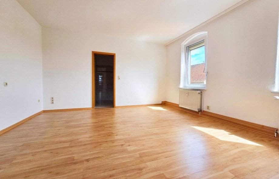 Zimmer II Dachgeschosswohnung Z�rbig