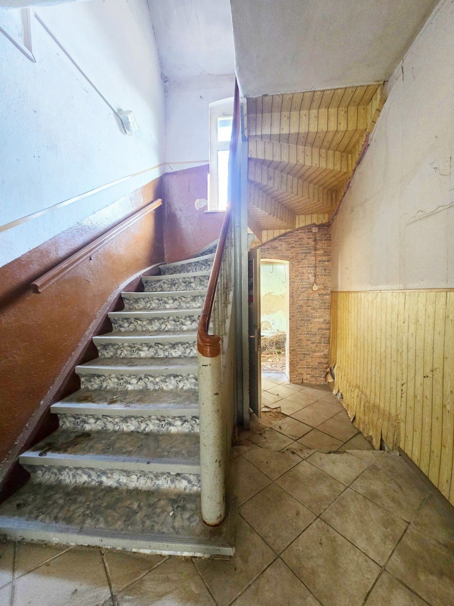 Treppe ins OG Reihenmittelhaus K�then (Anhalt)