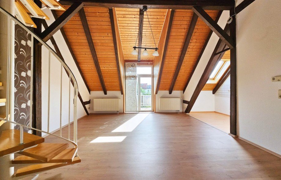 Wohnzimmer Dachgeschosswohnung K�then (Anhalt)