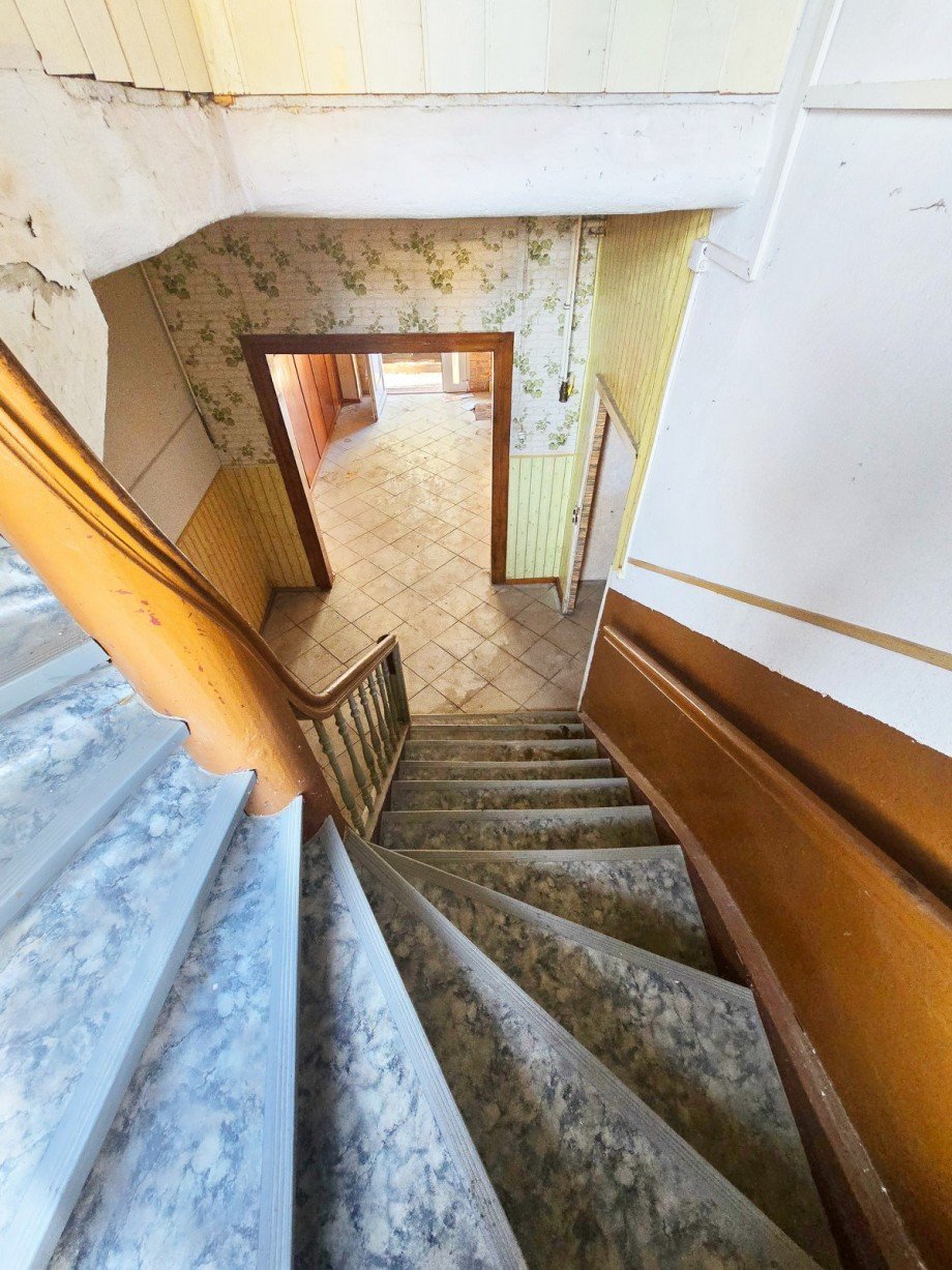 Treppe ins EG Reihenmittelhaus K�then (Anhalt)