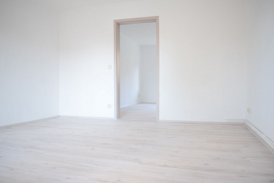 Wohnzimmer Erdgeschosswohnung K�then (Anhalt)